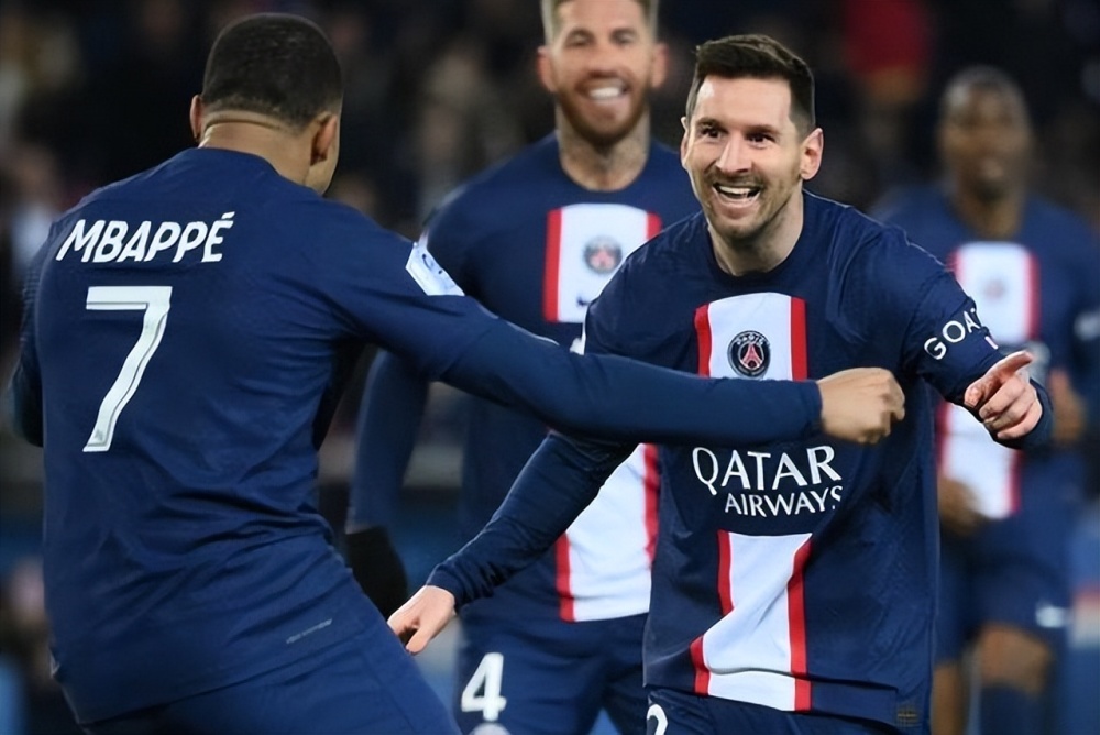  重磅！Uzi关键节点关键助攻姆巴佩在澳大利亚队比赛中势不可挡，加时末段费耶诺德绝杀压哨